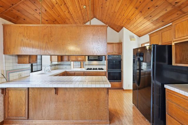 7351 Perera Cir, Sacramento, CA 95831