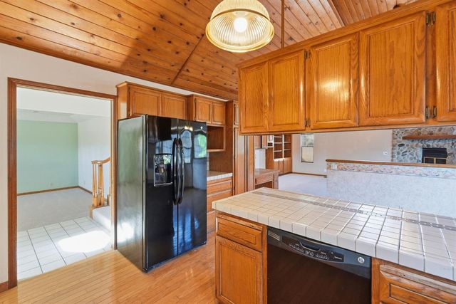 7351 Perera Cir, Sacramento, CA 95831