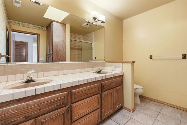 7351 Perera Cir, Sacramento, CA 95831