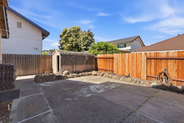 7351 Perera Cir, Sacramento, CA 95831