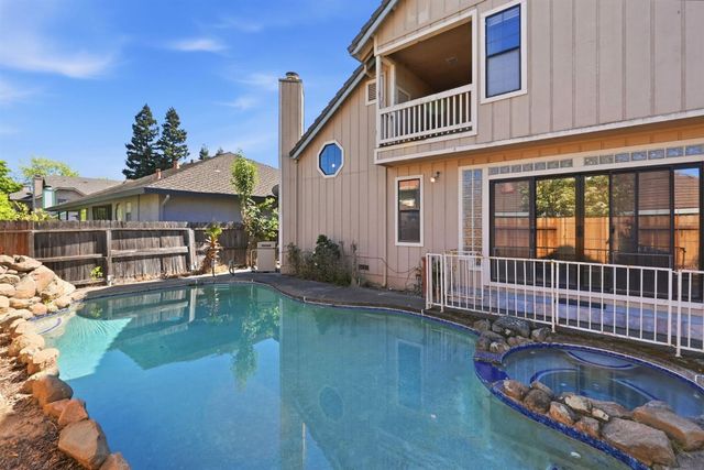 7351 Perera Cir, Sacramento, CA 95831