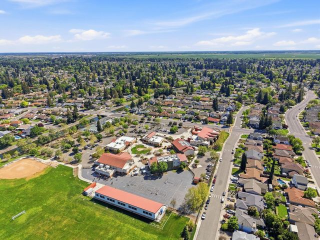 7351 Perera Cir, Sacramento, CA 95831