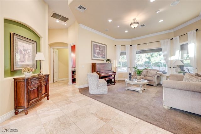 7770 La Cienega Street, Las Vegas, NV 89123