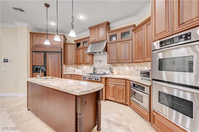 7770 La Cienega Street, Las Vegas, NV 89123