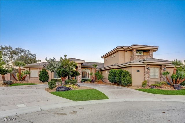 7770 La Cienega Street, Las Vegas, NV 89123