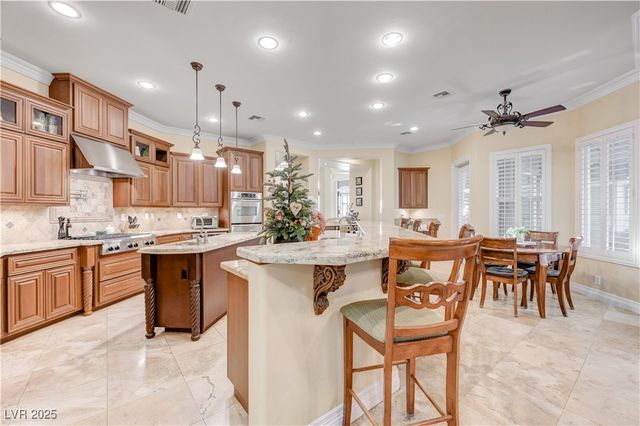 7770 La Cienega Street, Las Vegas, NV 89123