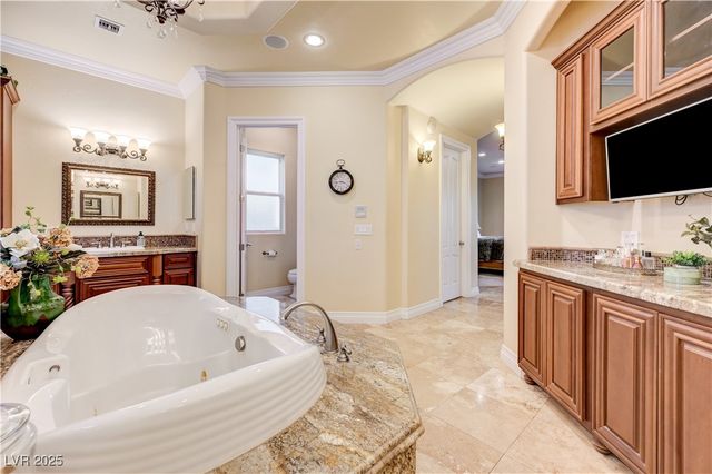 7770 La Cienega Street, Las Vegas, NV 89123