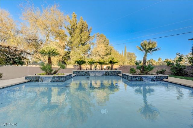 7770 La Cienega Street, Las Vegas, NV 89123