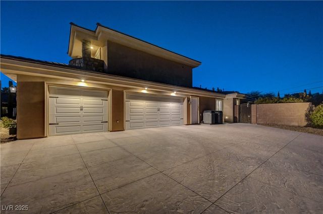 7770 La Cienega Street, Las Vegas, NV 89123