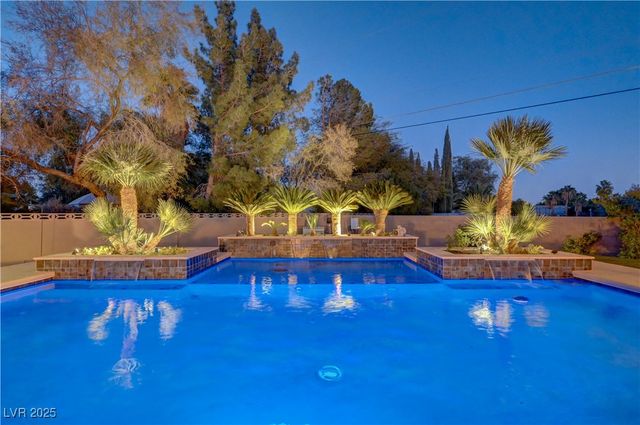 7770 La Cienega Street, Las Vegas, NV 89123