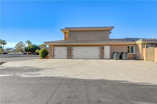 7770 La Cienega Street, Las Vegas, NV 89123