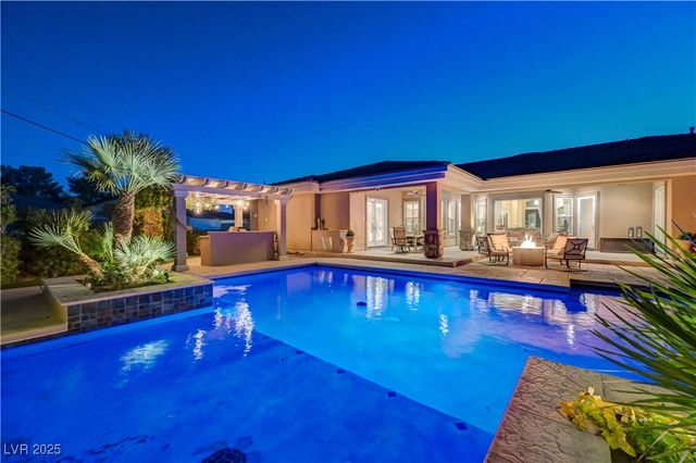 7770 La Cienega Street, Las Vegas, NV 89123