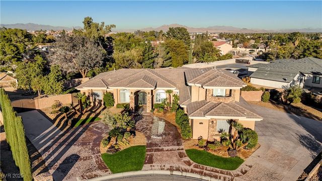 7770 La Cienega Street, Las Vegas, NV 89123