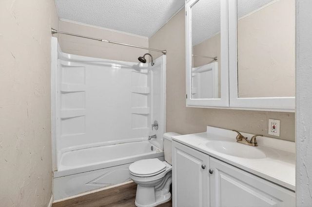 205 Oak Street, Elgin, OK 73538