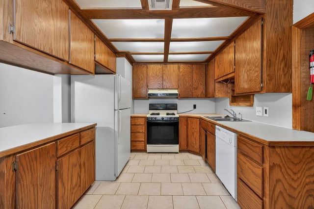 205 Oak Street, Elgin, OK 73538