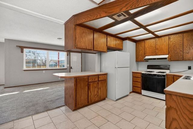 205 Oak Street, Elgin, OK 73538