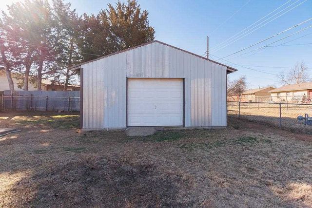 205 Oak Street, Elgin, OK 73538