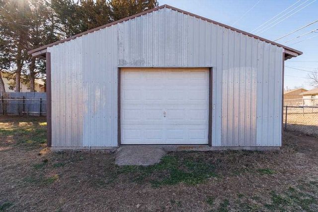205 Oak Street, Elgin, OK 73538