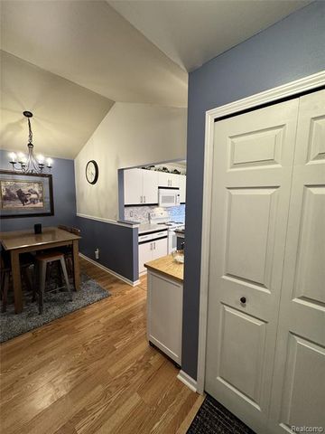 4165 Berkshire Drive, Sterling Heights, MI 48314