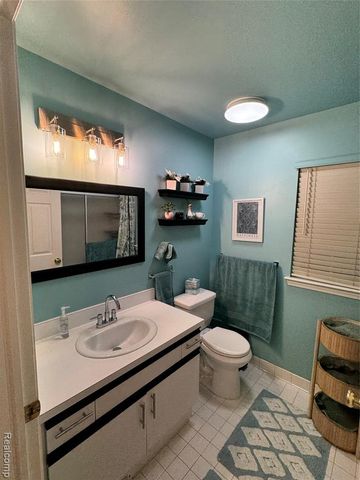 4165 Berkshire Drive, Sterling Heights, MI 48314