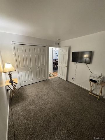 4165 Berkshire Drive, Sterling Heights, MI 48314