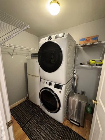 4165 Berkshire Drive, Sterling Heights, MI 48314