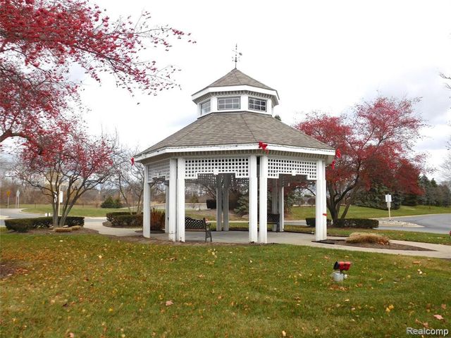 4165 Berkshire Drive, Sterling Heights, MI 48314