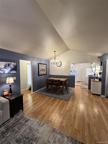 4165 Berkshire Drive, Sterling Heights, MI 48314