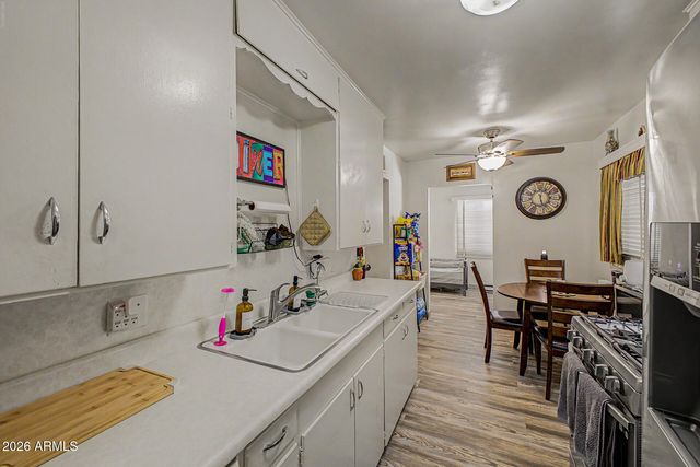 150 N HUNT Drive E, Mesa, AZ 85203