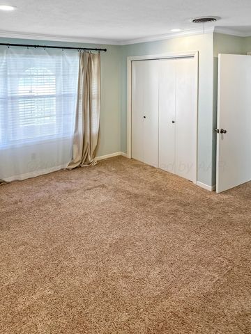 216 Skycrest Street, Borger, TX 79007