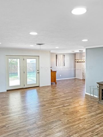 216 Skycrest Street, Borger, TX 79007