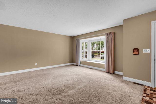16 DUNMOOR CT N, Hamilton, NJ 08690
