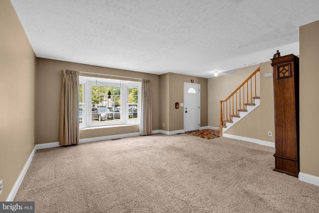 16 DUNMOOR CT N, Hamilton, NJ 08690