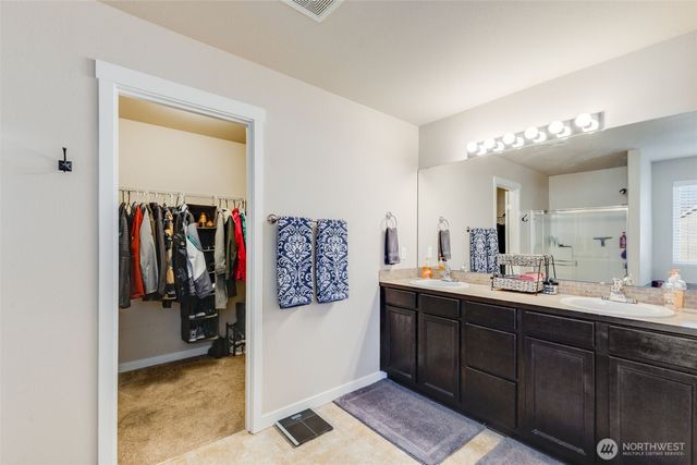 3092 Puget Meadow Loop NE, Lacey, WA 98516