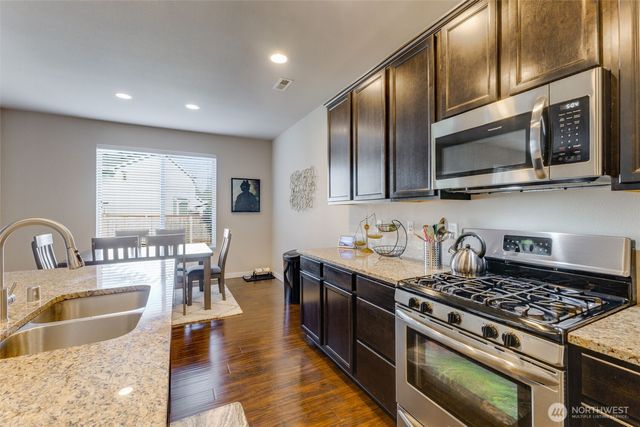 3092 Puget Meadow Loop NE, Lacey, WA 98516