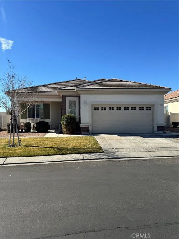 11000 Rockaway Glen Road, Apple Valley, CA 92308