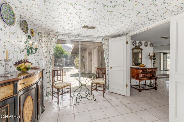 5434 E LINCOLN Drive 4, Paradise Valley, AZ 85253