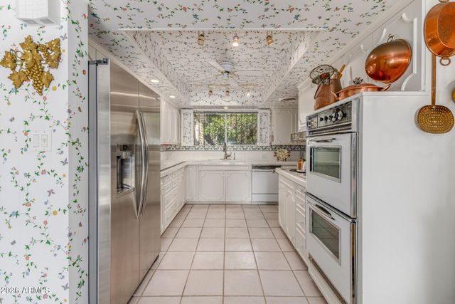 5434 E LINCOLN Drive 4, Paradise Valley, AZ 85253