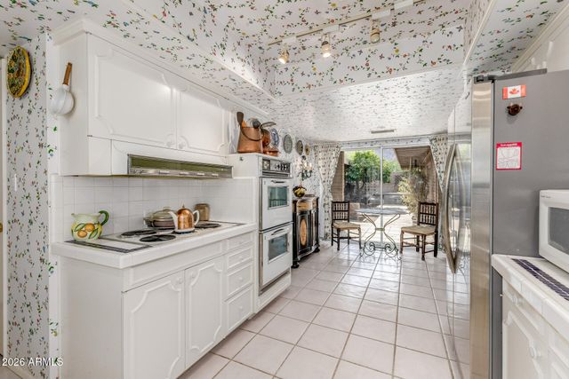 5434 E LINCOLN Drive 4, Paradise Valley, AZ 85253