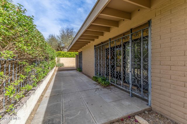 5434 E LINCOLN Drive 4, Paradise Valley, AZ 85253