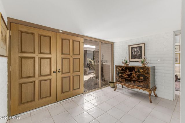 5434 E LINCOLN Drive 4, Paradise Valley, AZ 85253