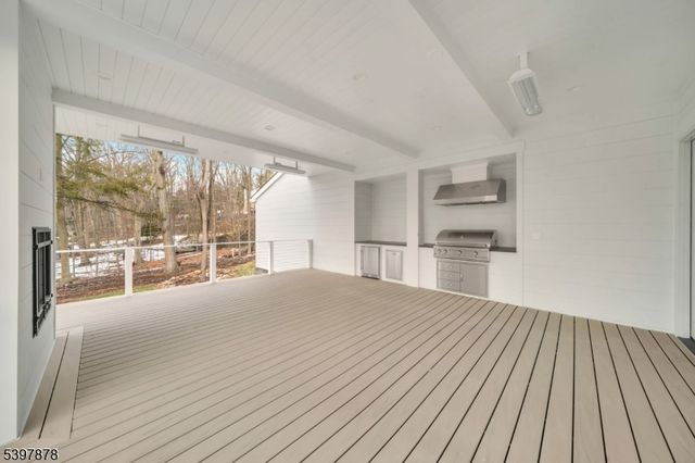468 Lydecker St, Englewood City, NJ 07631