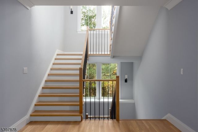 468 Lydecker St, Englewood City, NJ 07631