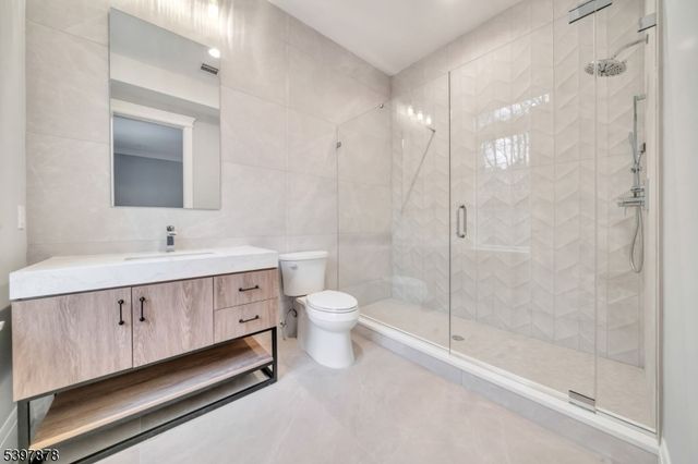 468 Lydecker St, Englewood City, NJ 07631