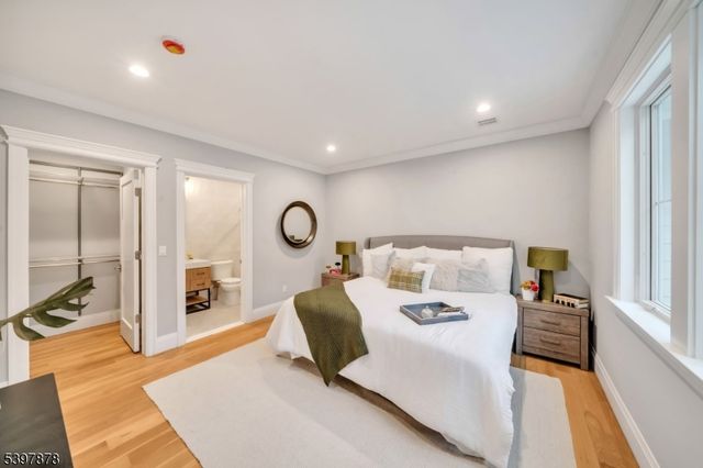 468 Lydecker St, Englewood City, NJ 07631