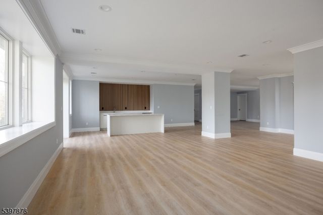 468 Lydecker St, Englewood City, NJ 07631