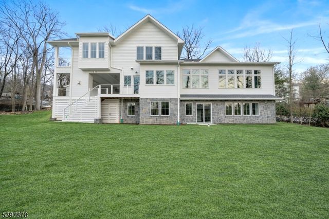 468 Lydecker St, Englewood City, NJ 07631