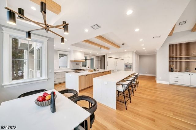 468 Lydecker St, Englewood City, NJ 07631