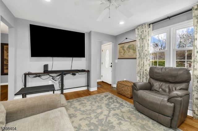 101 Sycamore Ave, Livingston Twp., NJ 07039