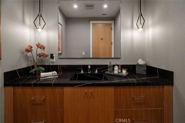 4365 N Kraft Avenue, Studio City, CA 91604